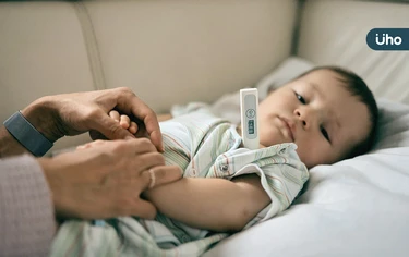 寶寶生病吃不下、睡不好⋯兒科醫揭「腹瀉照護」1關鍵症狀當心脫水