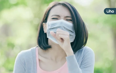 天氣轉涼「口乾舌燥」喝水還是口渴?中醫建議「1類水果」能解燥