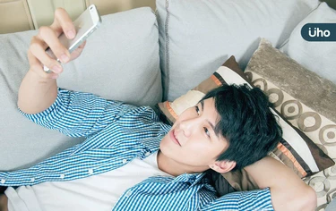 下班只想躺平，覺得自己好廢？心理師教3招轉念：你其實不比別人差