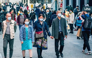 中國「呼吸道疾病」疫情狂燒！中國防疫專家：長期戴口罩降低免疫力