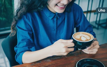 愛喝咖啡的人比較有責任感？研究揭「要看個性」1類人只會更焦慮