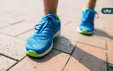 跑步扭傷，可能是因你選錯鞋！教你8點「正確選鞋」吸震、穩固性最高