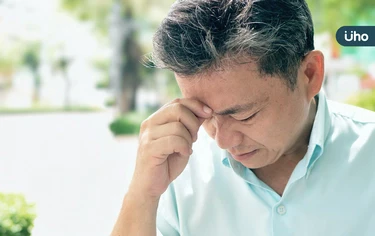 頭暈嘔吐、冒冷汗是「中風」前兆?醫教1招檢測:有「3症狀」別拖