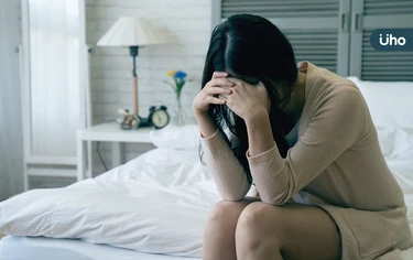 每天睡滿「●●小時」能降2成憂鬱症風險!失眠必學「5招」一夜好眠