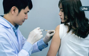 新冠、流感疫情「2時間點」高峰接連來!李秉穎:舊疫苗已失效快打XBB