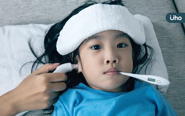 孩子高燒不退、體重莫名下降⋯卻找不到原因?醫列「9大警訊」恐罹癌