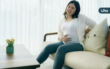 懷孕腰痛怎麼改善?會自己好嗎?醫教每天做「4招」腰背痠痛秒舒緩
