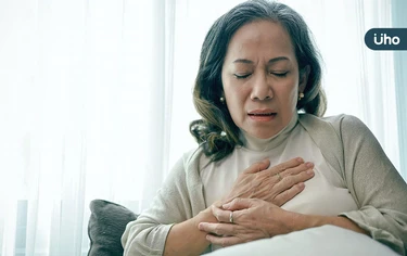 不是關節炎!手麻、腳痛竟因「心臟病變」醫警告:4症狀好發●●歲後