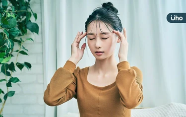 起床頭暈想吐怎麼辦?常見4種頭暈類型、改善方式:按壓4穴道解暈