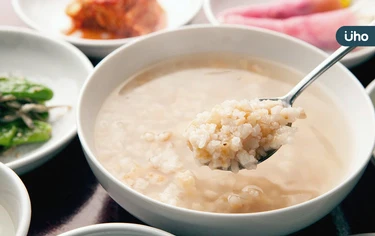 稀飯「配8種小菜一起吃」防血糖超標!每天「2時段」當正餐吃更好