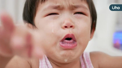 住院率是腸病毒7倍!RSV專攻新生兒呼吸道 ,1歲以下恐釀長期後遺症一人可傳染四嬰!兒科婦產科專家共呼籲月子中心慎防RSV群聚感染