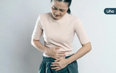 少婦長期胃痛,竟罹腸癌3期!醫曝「這類型」最易惡化:恐活不過半年