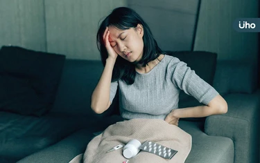 每10人就1人有偏頭痛!醫揭「偏頭痛徵兆」5題速測:千萬別亂吃止痛藥