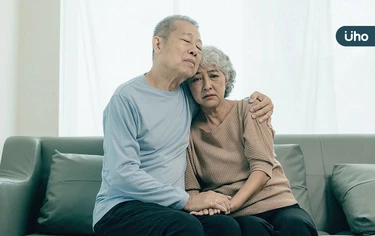 丈夫過世失智妻忘送醫⋯資深法醫揭「老老照顧困境」:生死綁一起