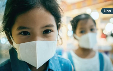 腸病毒疫情「反常」開學前就大流行!羅一鈞曝高峰「落在中秋過後」