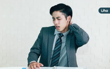 900萬台灣人超愛忍痛!調查揭「身體疼痛」3部位:「這年紀」最會忍