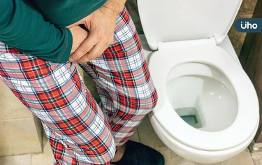 為什麼半夜一直起來尿尿?醫揭夜尿症原因:「這激素」不足讓尿量變多