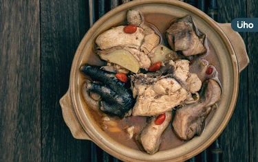 冬天煮麻油雞、薑母鴨⋯米酒怎麼選？專家揭「4款米酒」這瓶最好用