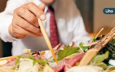 沒吃海鮮卻皮膚病發作？ 醫揪「這些食物」暗藏陷阱：沙茶醬也中標