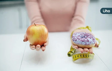 吃什麼降血糖最快?專家授「控糖妙招」:飯前喝點醋、飯後抬小腿