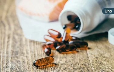 魚油功效有哪些?紅麴不能和什麼一起吃?降膽固醇保健品「挑選3招」
