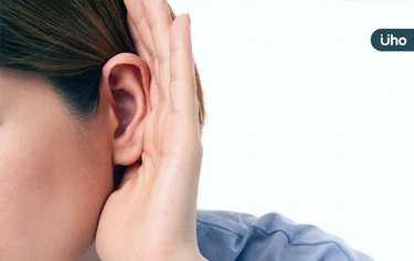 「重度聽力受損」失智風險飆61%!醫教1招預防失智:護耳又能顧腦