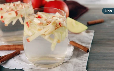 有食譜》咳嗽好不了吃什麼？感冒喉嚨痛必喝「2種飲品」能潤燥化痰