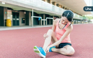 抽筋吃香蕉有用嗎？抽筋喝舒跑有用嗎？醫教你1招「自製電解質水」