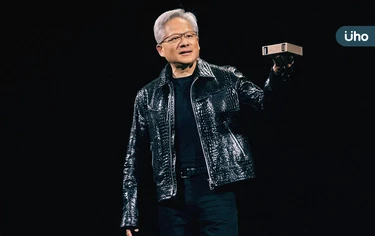  黃仁勳如何打造「全球最搶手晶片」？他接「1通電話」引領AI浪潮
