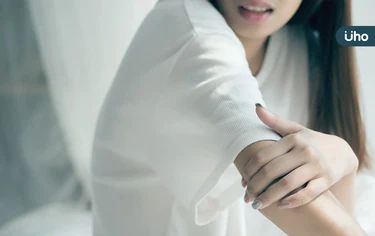 口渴頻尿、皮膚搔癢⋯竟是高血糖警訊!醫揭「6症狀」忽略恐心腎病變