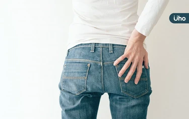 屁股痛無法久坐⋯竟是「多發性骨髓瘤」侵蝕骨頭!醫:嚴重腎功能惡化