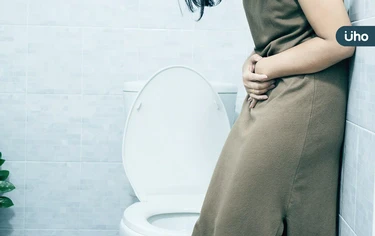 產後一咳嗽就漏尿?醫建議「陰道雷射」改善:術後多補充維生素C