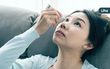 乾眼症反覆發作，小心眼睛慢性發炎！醫揭「1療法」抑制發炎反應