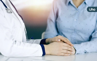 萬一那天沒來，先謝謝你多年的照顧⋯老婦看病醫「1回覆」鼓勵彼此