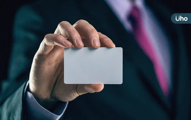 當名片還給公司，我們如何定義自己？職場作家：職稱只是一種標誌