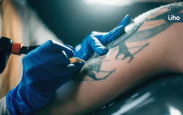 刺青會有什麼風險？醫揪「刺青色素」害過敏：嚴重恐導致皮膚腫瘤