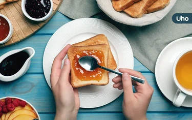 奶酥、草莓、巧克力⋯早餐吃「果醬吐司」這樣選：避開3地雷不發胖