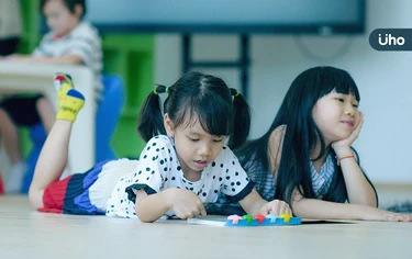 幼兒園成病毒溫床？台大專家籲「1件事」成防疫關鍵：能週休3日更好