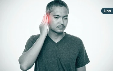 單側耳朵悶塞、耳鳴⋯是中耳積水嗎?醫:恐「鼻咽癌徵兆」吸菸族當心