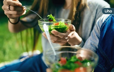 世界最長壽的人都這樣吃！「藍區飲食」5大飲食法：避免吃這類食物