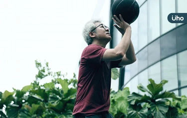 老人可以做激烈運動嗎？骨科醫揭真相：運動注意「這1點」就可以