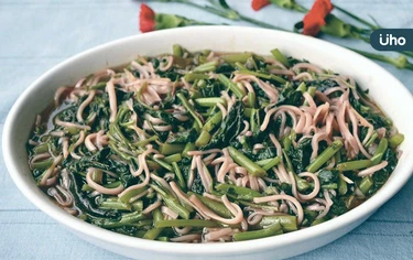 有食譜》莧菜補鐵效果超越菠菜！立夏吃「紅莧菜麵線羹」養心補血