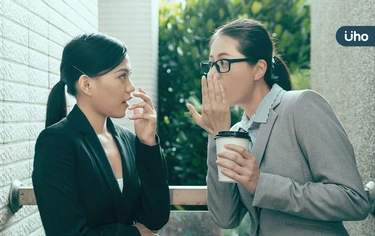 面對辦公室八卦，該怎麼辦比較好？蘇絢慧教「4步驟」化解流言蜚語