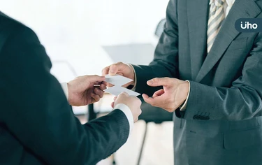 社交場合只會換名片？溝通教練「5方法」成功建立人脈：多準備故事