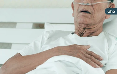 「6級失智爺爺」跌倒卻稱開玩笑⋯居服員的照護心得：人在生死面前很渺小