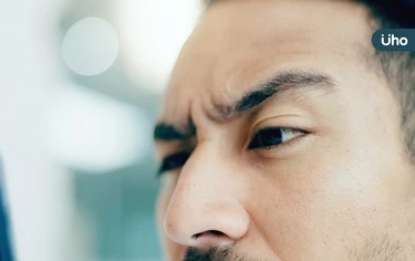 45歲男近視暴增700度！醫警告「4類人」白內障提早上門：1招可改善