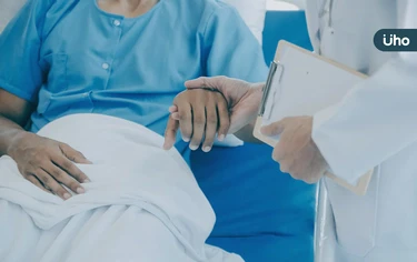 該送什麼禮物給醫師？送水果還是花籃？外科醫揭「最想收到的禮物」