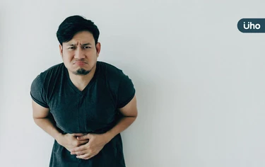 吃太飽狂脹氣打嗝？中醫授「快速消脹氣」4招：塗薄荷油、喝薄荷茶