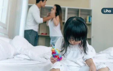 孩子心碎寫《媽媽成了別人的媽媽》！父母離婚孩子都在想「這些事情」