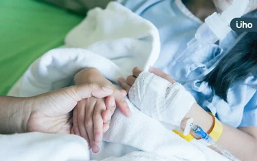 白髮人送黑髮人，告別不要說再見？心理師揭替換「1句話」讓對方好走